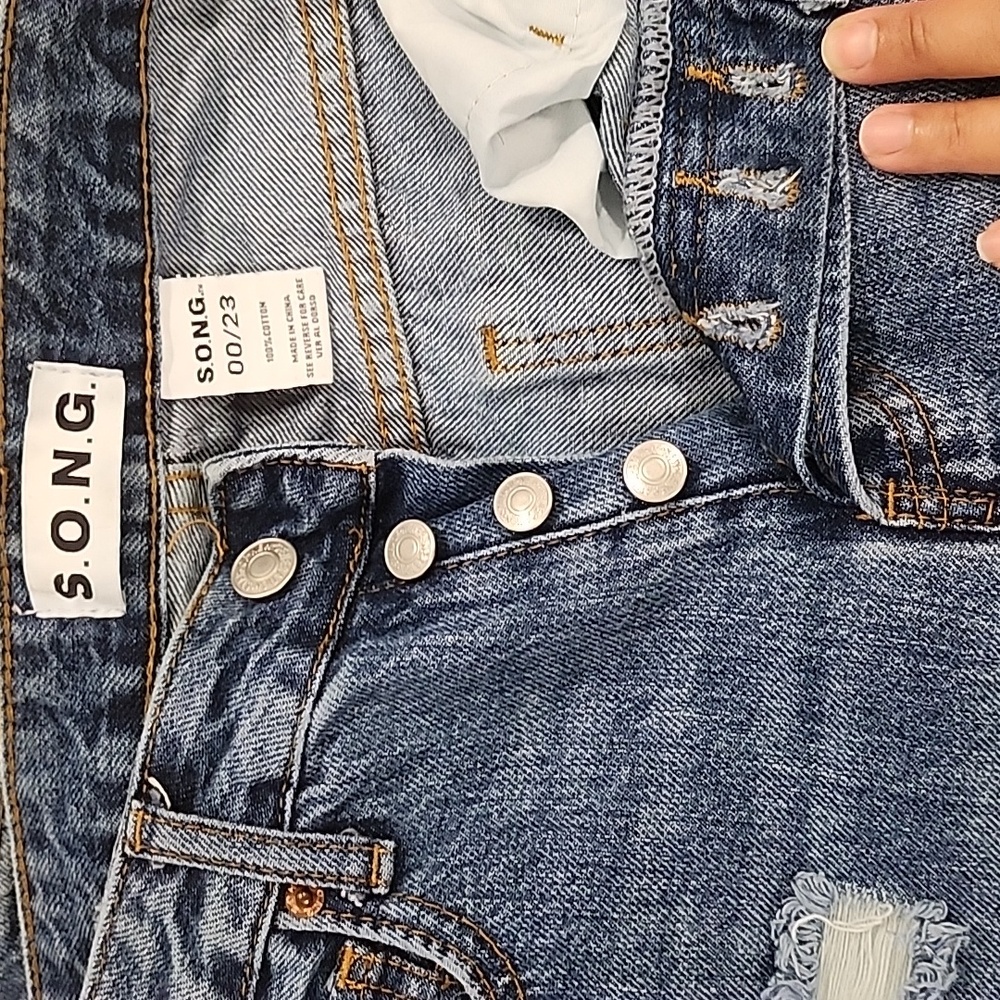 Jeans - Picture 3 of 3